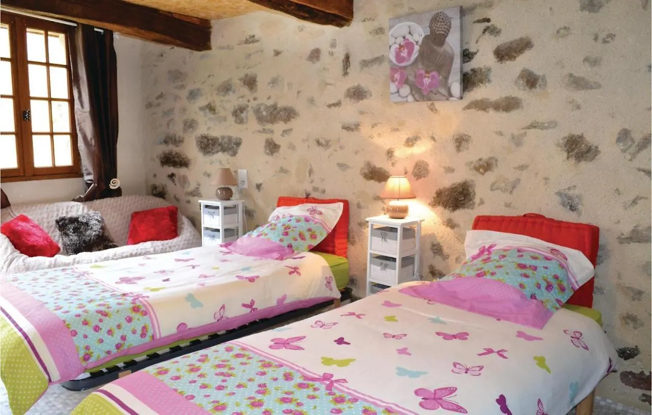 Two-Bedroom Holiday Home In St. Bressou Saint-Bressou  Frankrijk
